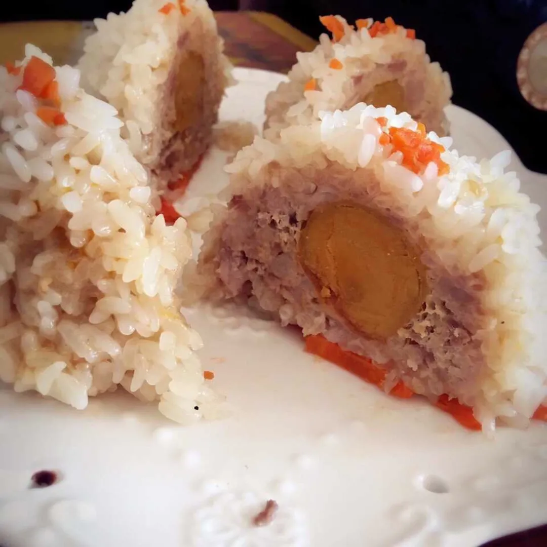 Egg Yolk Glutinous Rice Meatball