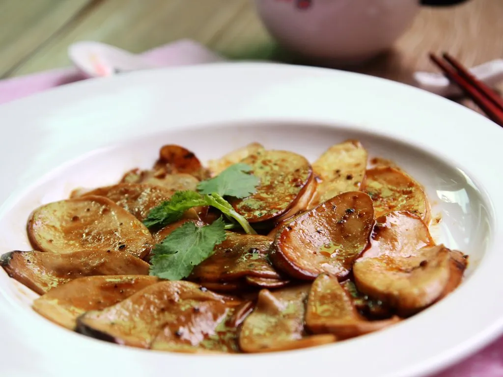 Pan-seared Black Pepper Abalone Mushroom