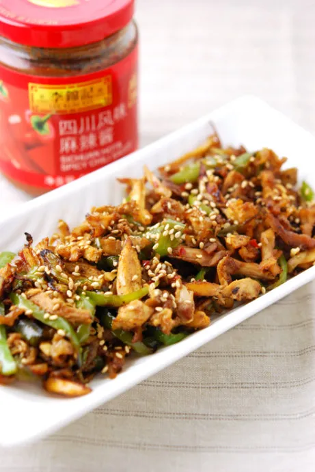 Poulet sauté au piment et au poivre de Sichuan