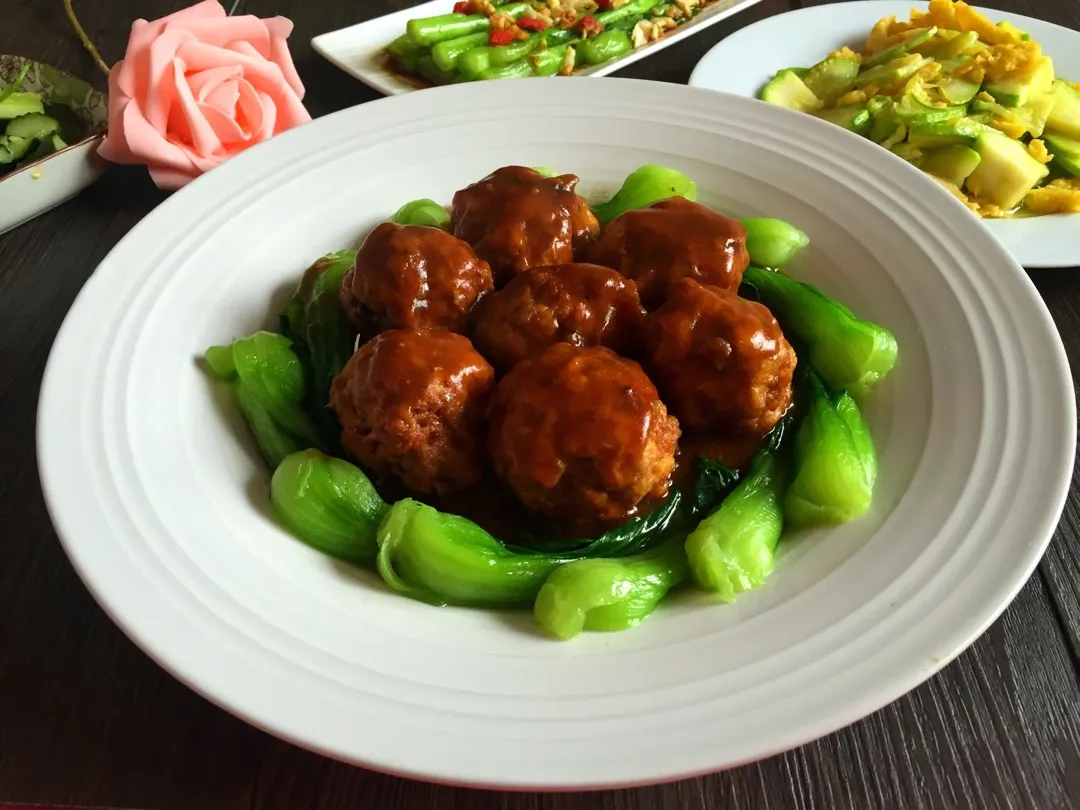 Braised Lion's Head