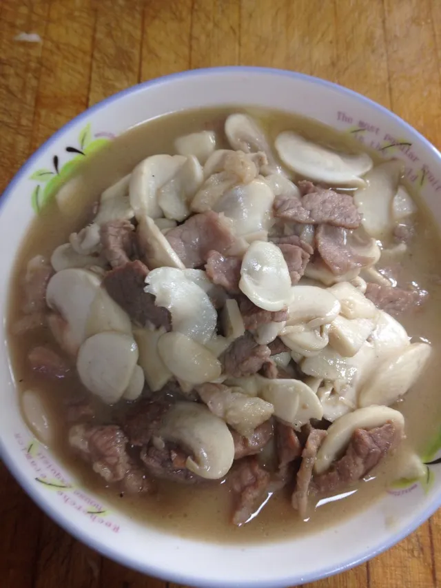 Mushroom Stir-Fried Pork Strips