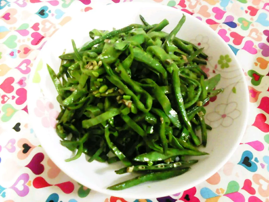 Stir-Fried Mung Bean Sprouts