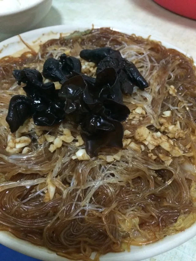 Steamed Garlic Vermicelli with Baby Bok Choy