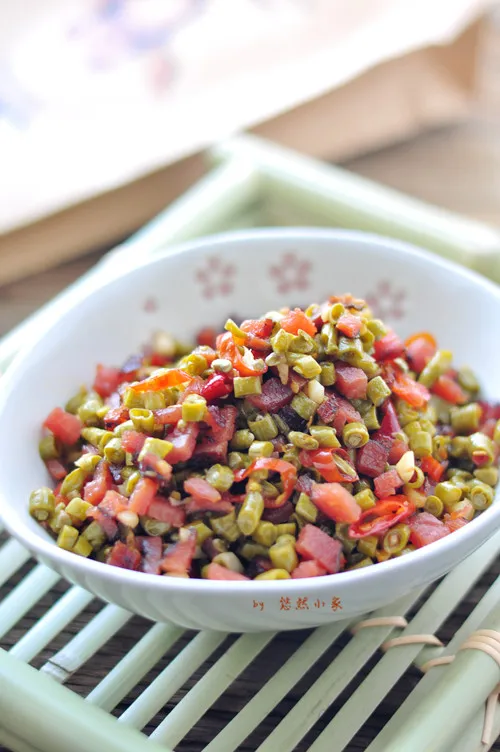 Stir-fried Pickled Peppers with Cured Pork