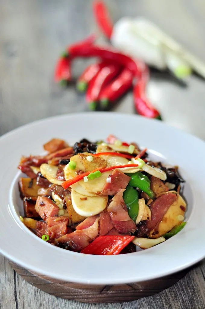 Bamboo Shoots and Dried Tofu Stir-fried with Cured Pork