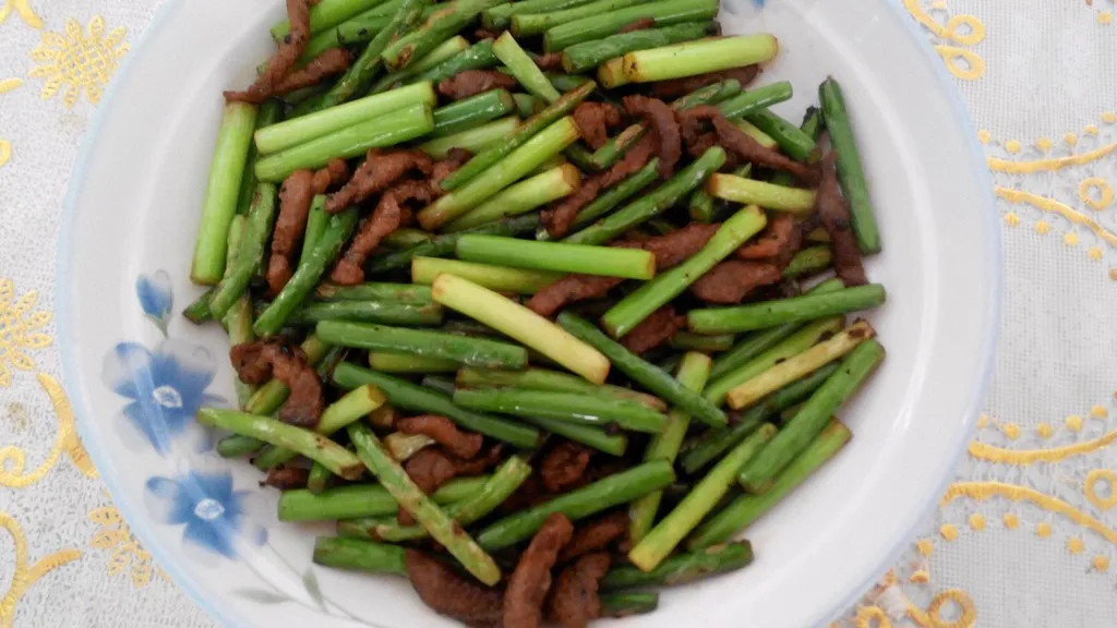 Garlic Stir-Fried Meat