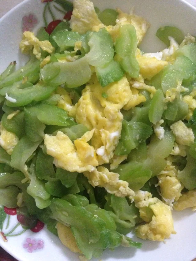 Cucumber Scrambled Eggs