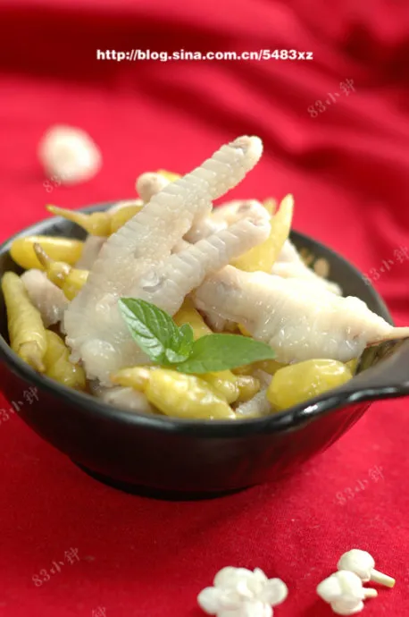 Pickled Pepper Chicken Feet