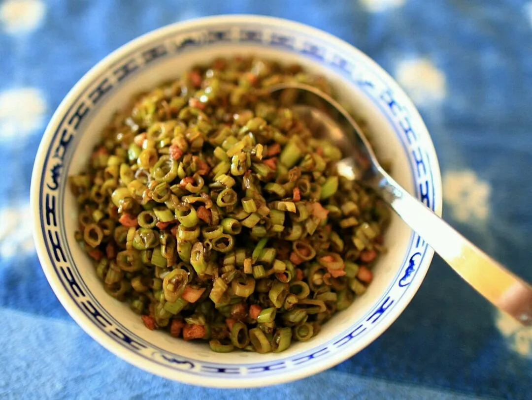 Stir-fried Tong Cai with Pork