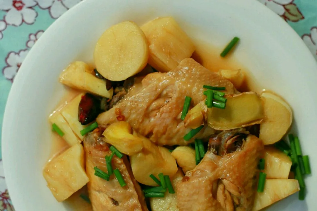 Braised Chicken Wings with Bamboo Shoots