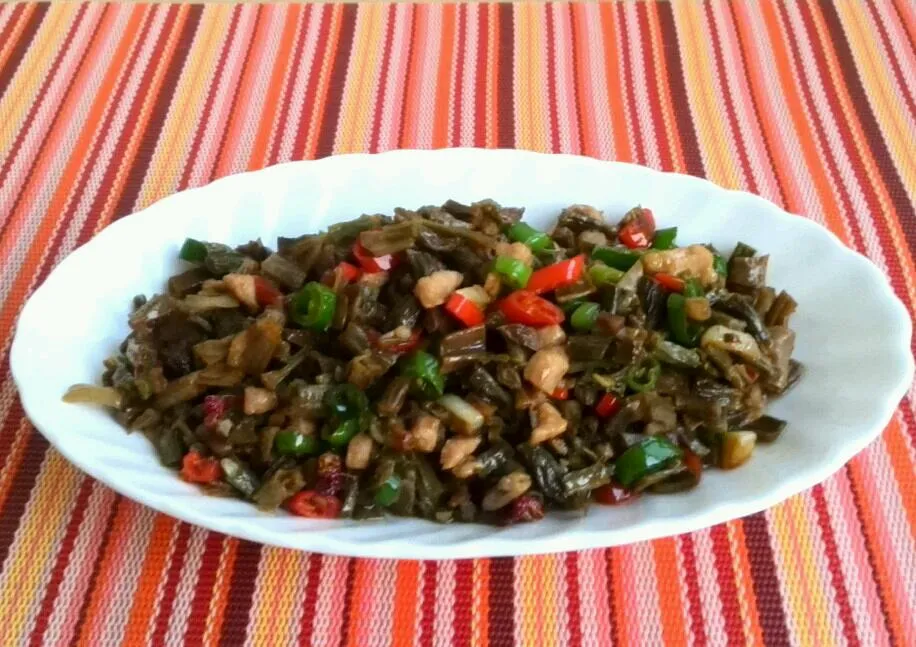 Stir-Fried Pork with Dry Bean