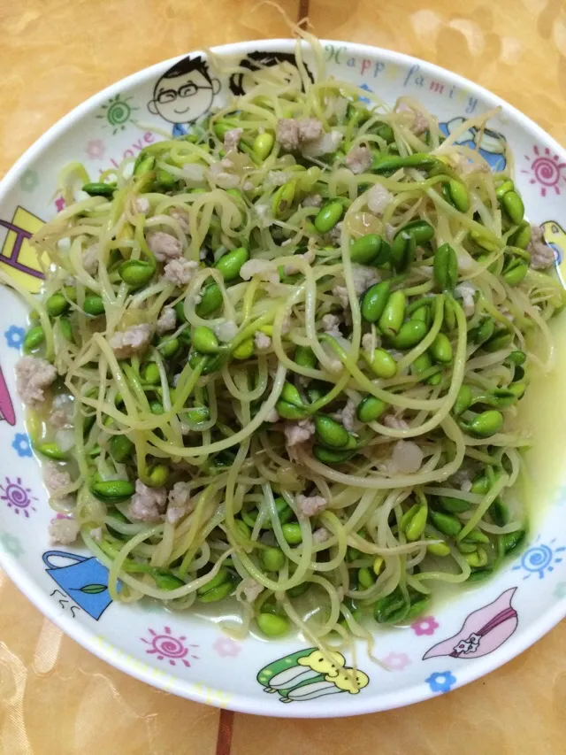 Minced Pork and Bean Sprouts