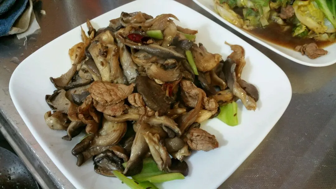 Spicy Stir-Fried Shiitake Mushrooms
