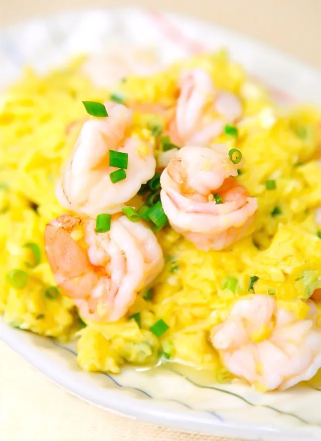 Poulet de mer et oeufs sautés