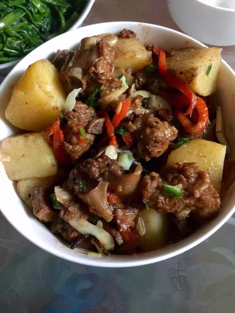 Braised Pork Ribs with Potatoes