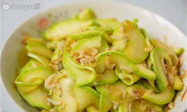 Courgette sautée aux crevettes