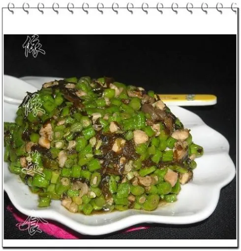 Stir-Fried Green Beans with Minced Pork and Olives