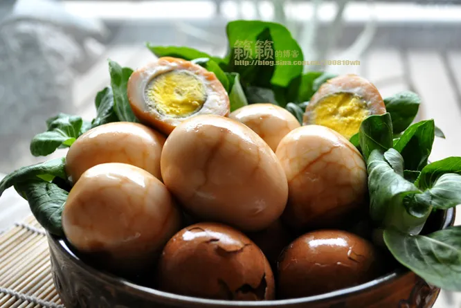 Oeufs aux Feuilles de Thé