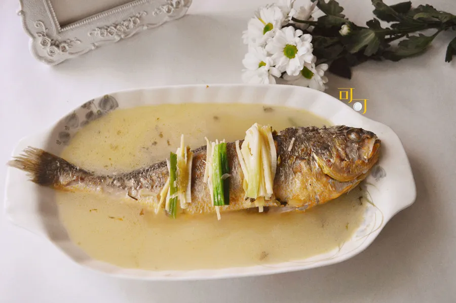Snow Vegetable and Yellow Croaker Soup