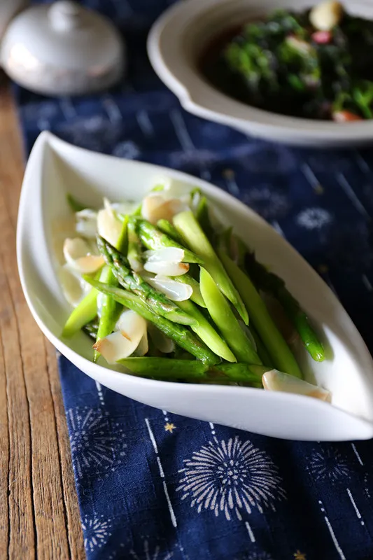 Asparagus and Lily