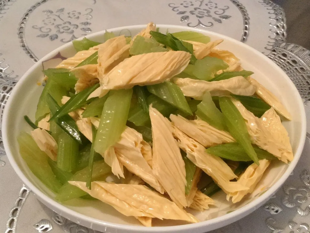 Celery with Fried Tofu Stick