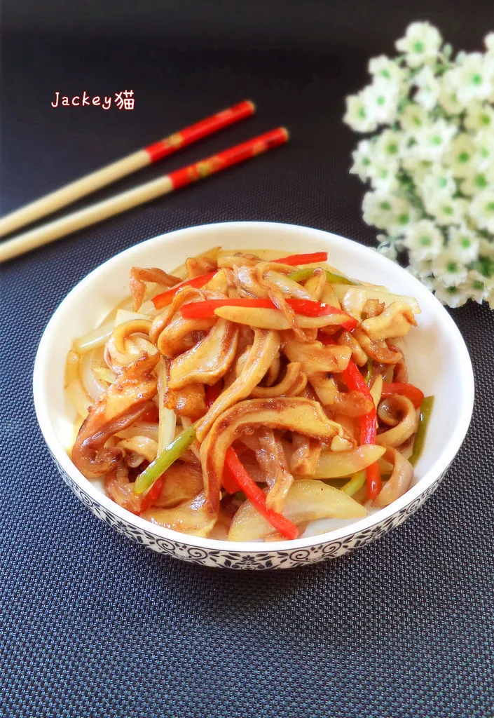Stir-Fried Onion and Pork Intestine