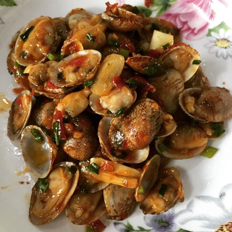 Palourdes sautées à l'ail