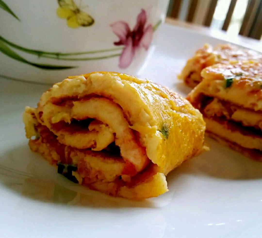Tomato and Egg Roll