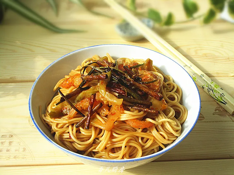 Pickled Mustard Greens with Scallion Oil Noodles
