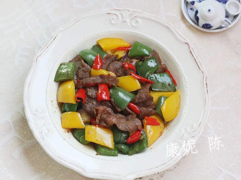 Boeuf Sauté aux Poivrons Verts
