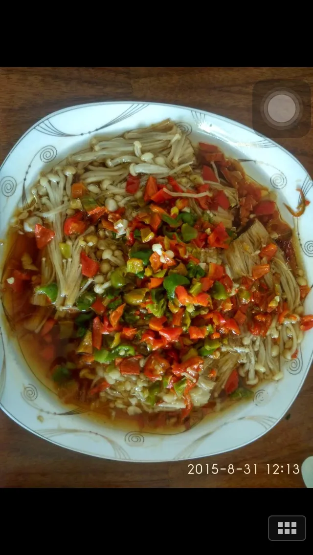 Diced Pepper and Golden Needle Mushroom