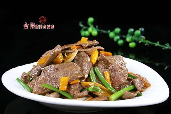 Stir-Fried Pork Liver with Yellow Pepper