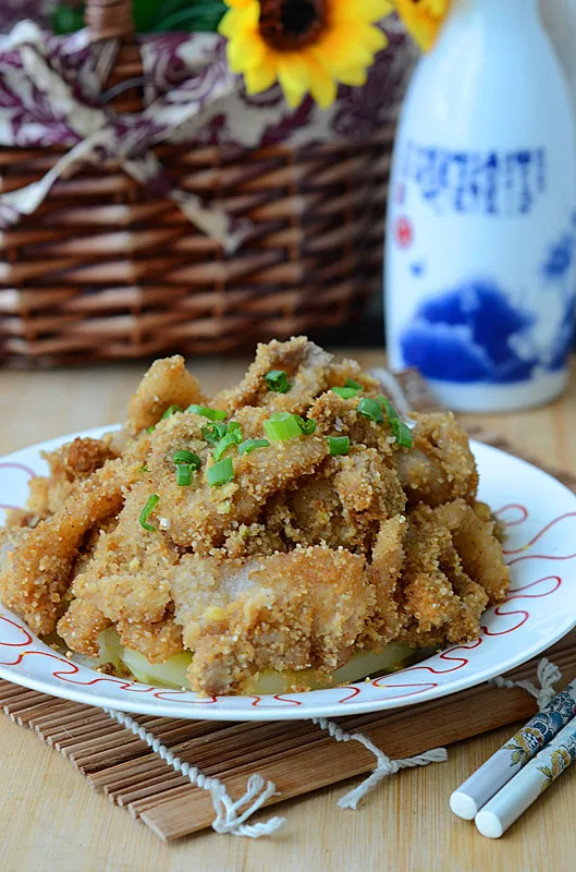 Steamed Pork with Rice Flour
