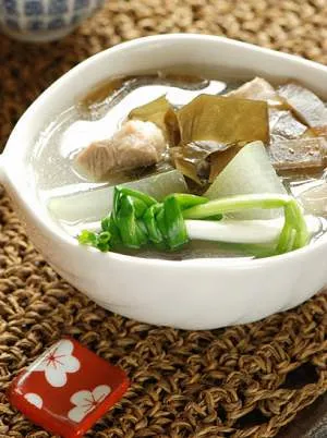 Winter Melon and Kelp Pork Soup
