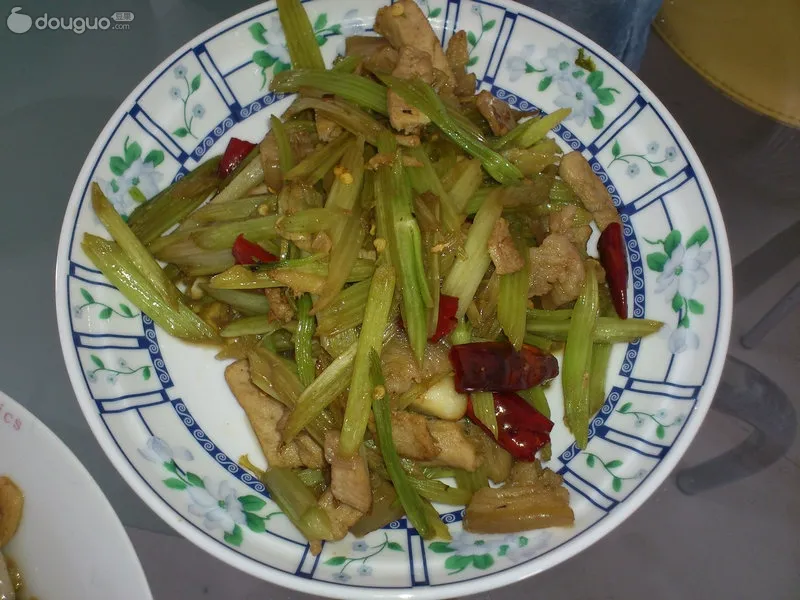 Celery Stir-Fried with Meat