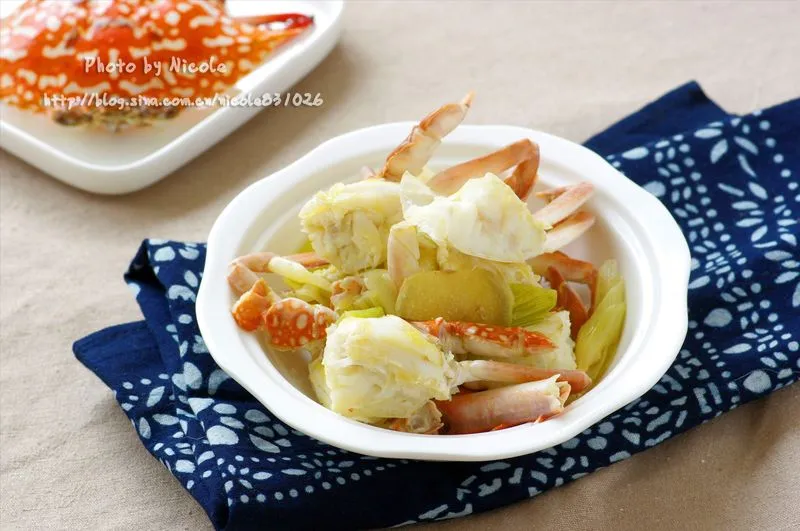 Crabe sauté au gingembre et à la ciboulette