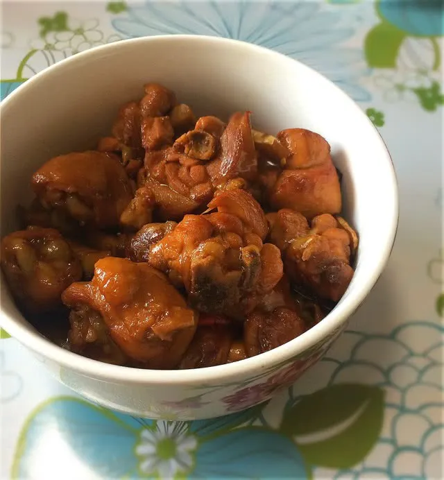Cubos de Pollo Brasados