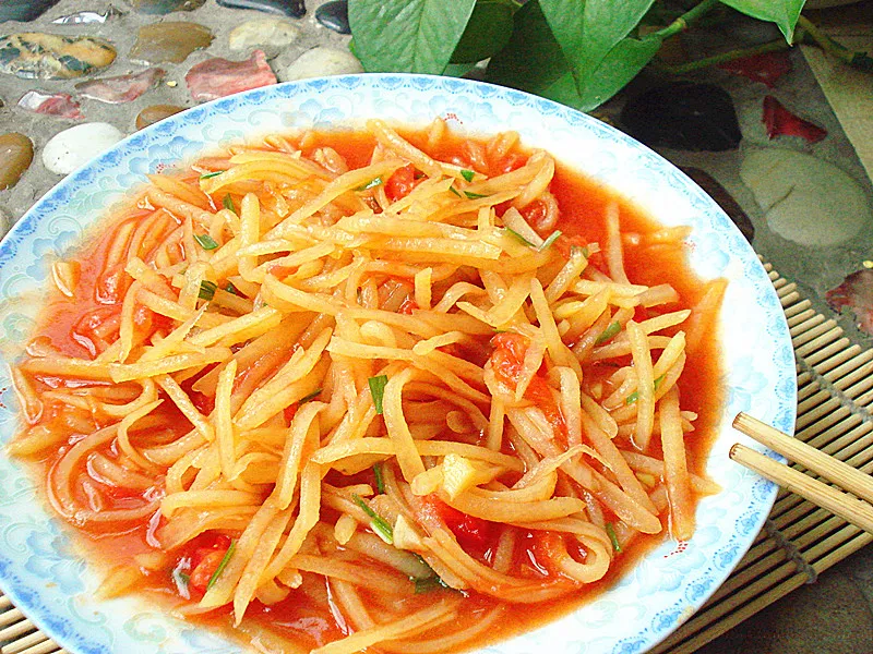 Lanières de tomate et de pomme de terre
