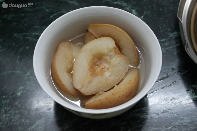 Steamed Pears with Rock Sugar