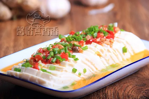 Tofu vapeur au piment mariné