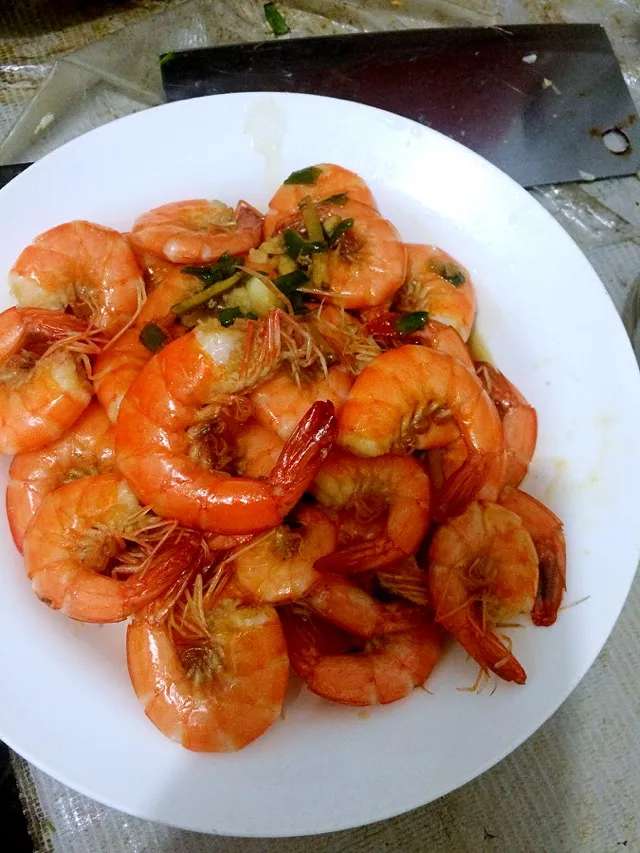 Stir-fried Prawns in Sauce