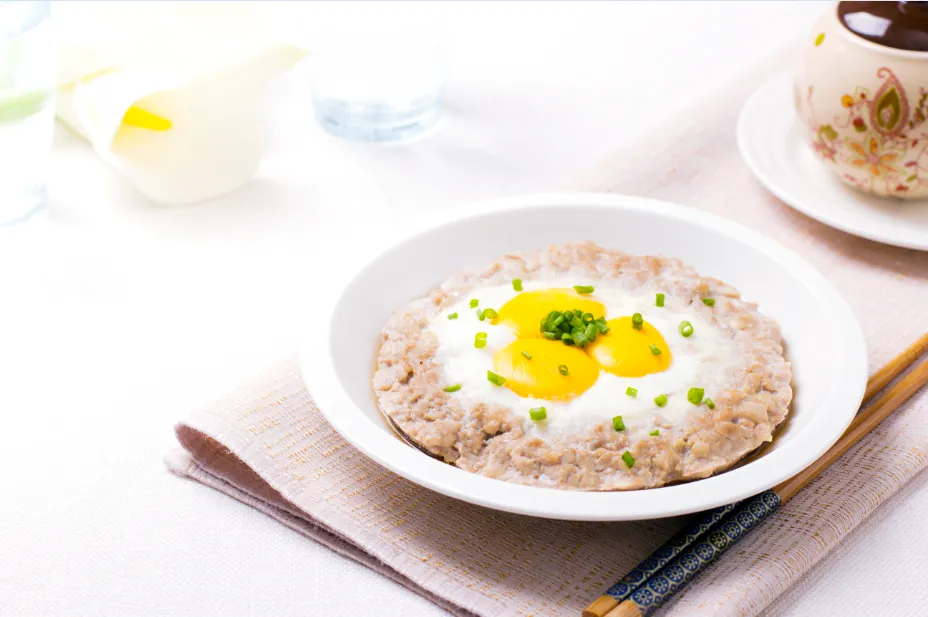 Huevo al Vapor con Albóndigas de Carne