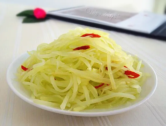 Stir-Fried Lettuce