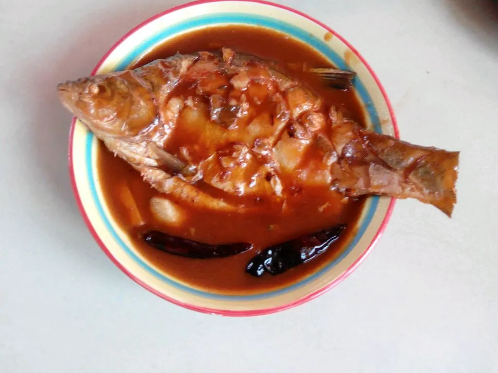 Süßsaures Fischgericht