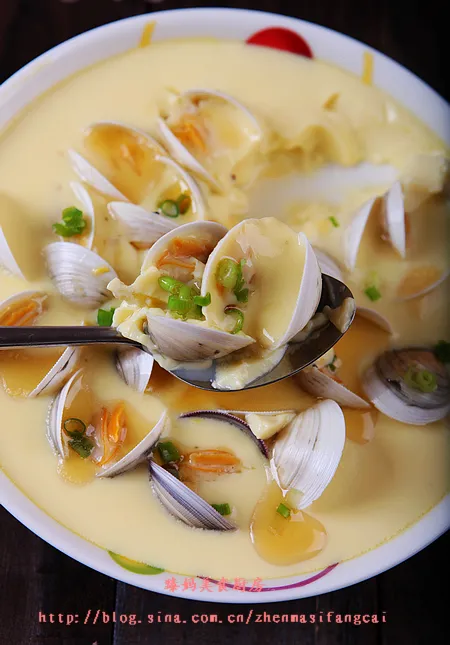 Clams Steamed with Egg