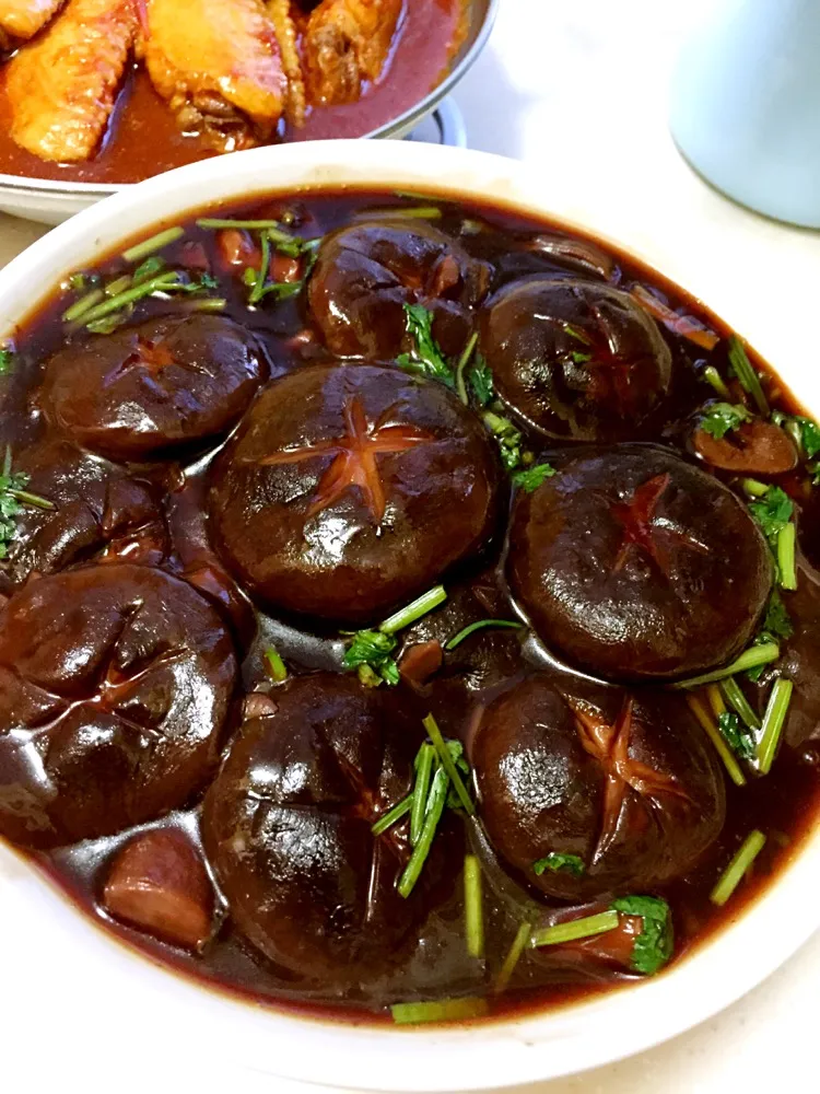 Braised Mushrooms in Red Wine