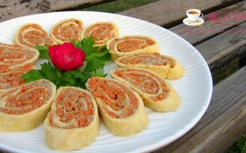 Two-colored Egg Rolls