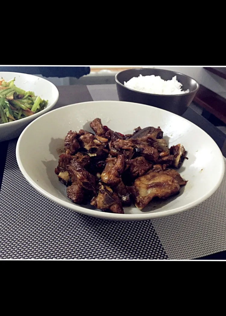 Spicy Stir-Fried Ribs