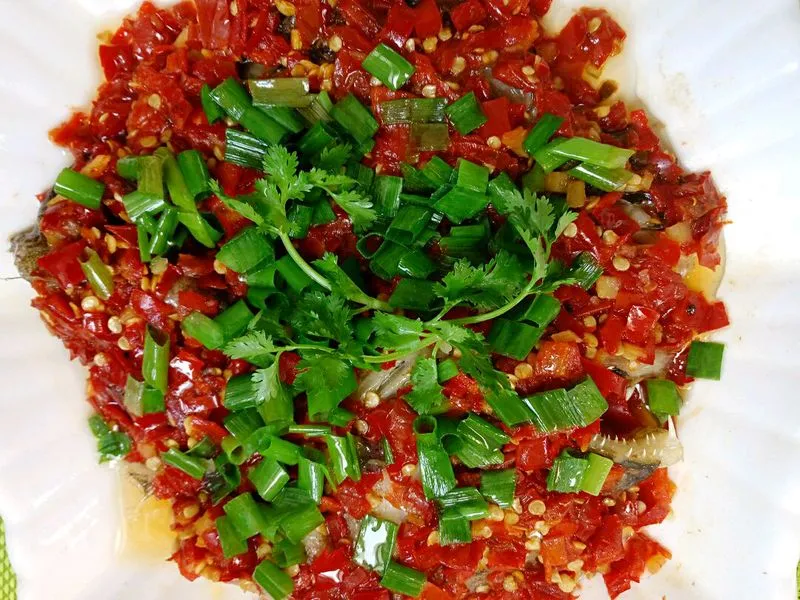 Diced Pepper Carp Head