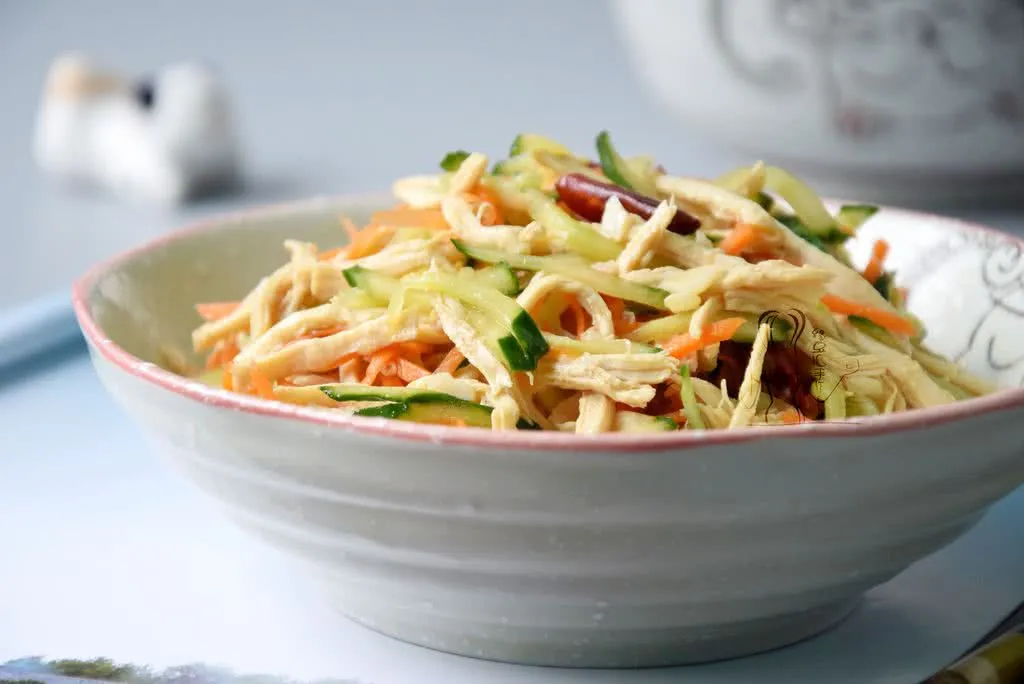 Cucumber with Shredded Chicken